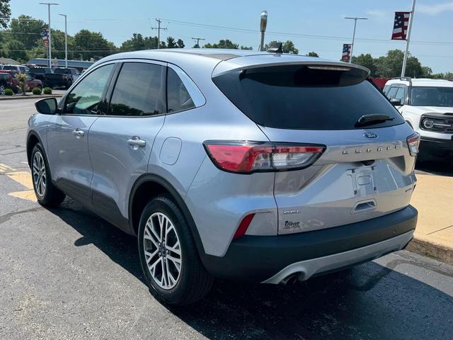 Photo of 2022 Iced Blue Silver Metallic Ford Escape