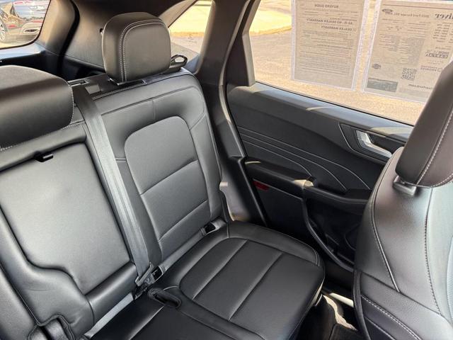 Photo of 2022 Iced Blue Silver Metallic Ford Escape