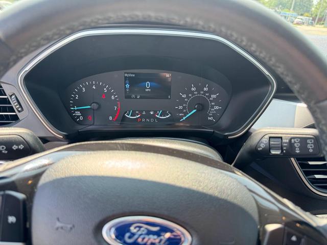 Photo of 2022 Iced Blue Silver Metallic Ford Escape