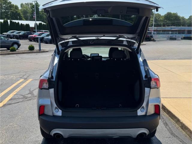 Photo of 2022 Iced Blue Silver Metallic Ford Escape