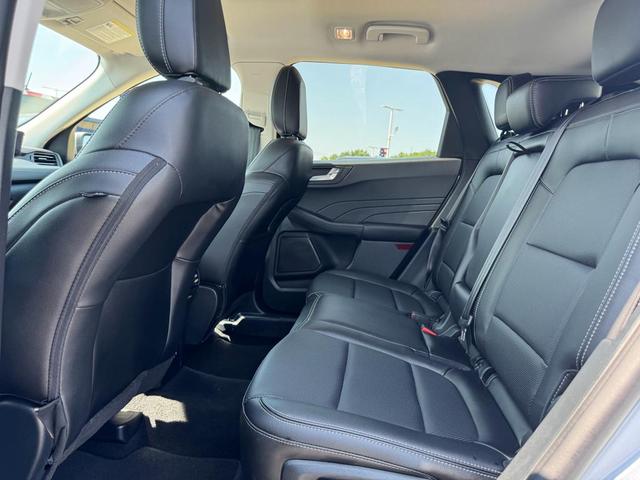 Photo of 2022 Iced Blue Silver Metallic Ford Escape