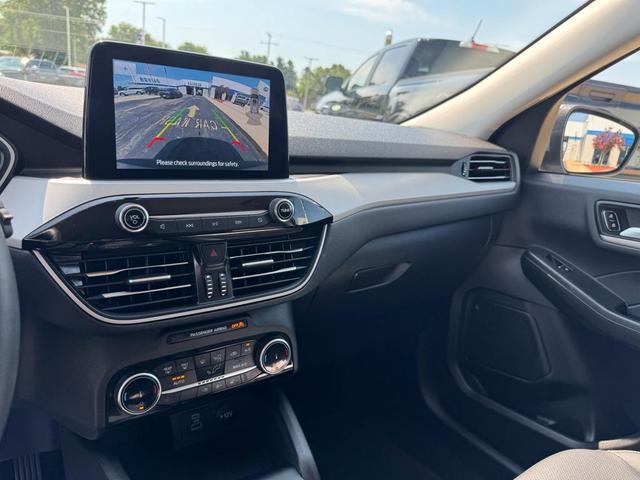 Photo of 2022 Iced Blue Silver Metallic Ford Escape