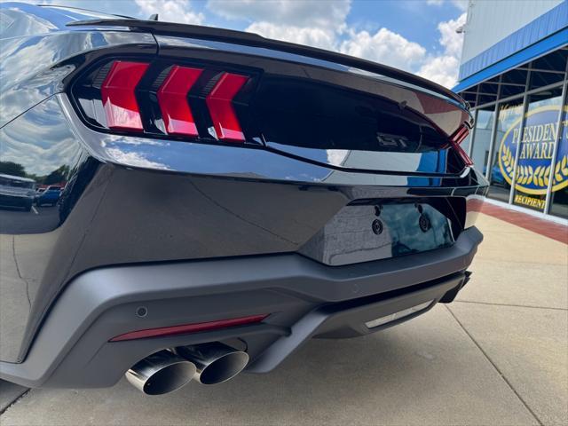 Photo of 2025 Shadow Black Ford Mustang