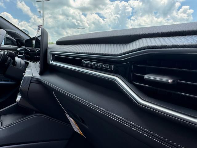 Photo of 2025 Shadow Black Ford Mustang