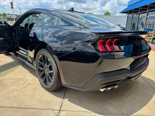 Photo of 2025 Shadow Black Ford Mustang