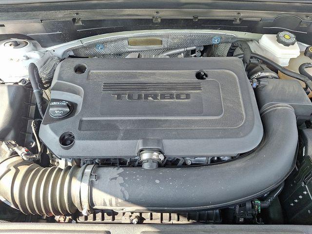 Photo of 2023 Summit White Buick Envision