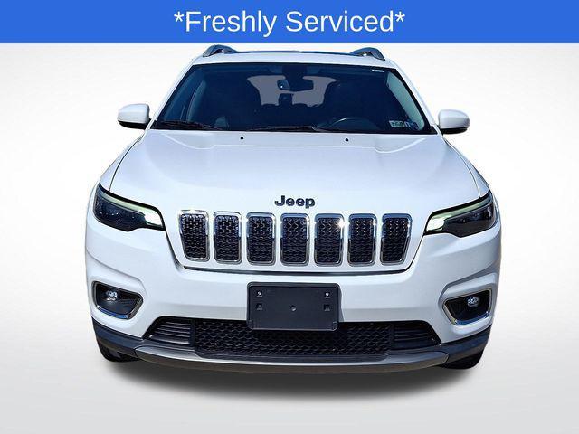 Photo of 2019 Bright White Clearcoat Jeep Cherokee