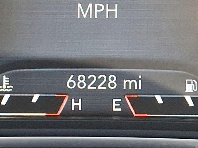 Photo of 2019 Bright White Clearcoat Jeep Cherokee