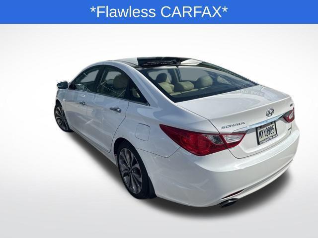 Photo of 2013 Shimmering White Mica Hyundai SONATA