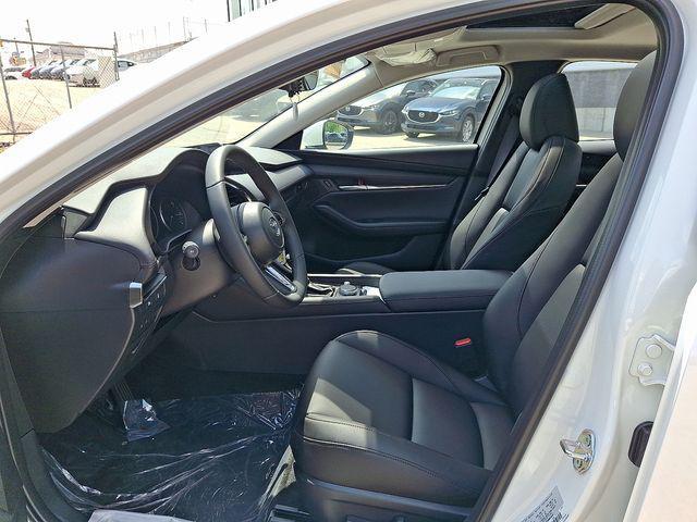 Photo of 2025 Snowflake White Pearl Mica Mazda Mazda3