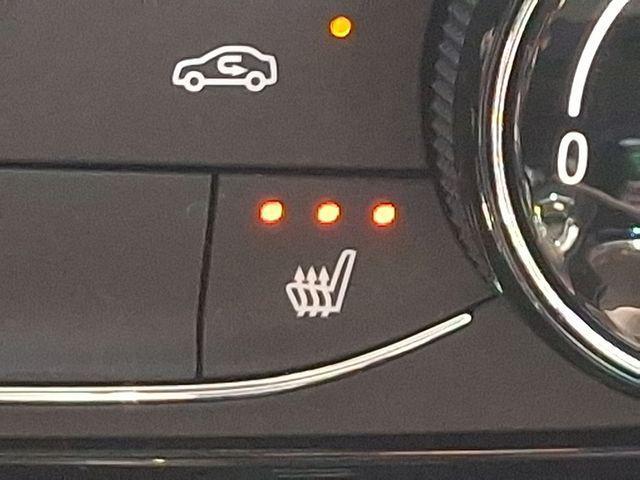 Photo of 2025 Summit White Buick Encore GX