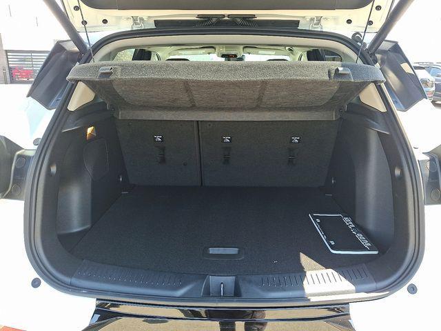 Photo of 2025 Summit White Buick Encore GX