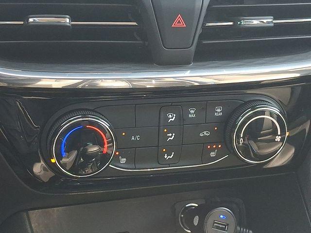 Photo of 2025 Summit White Buick Encore GX