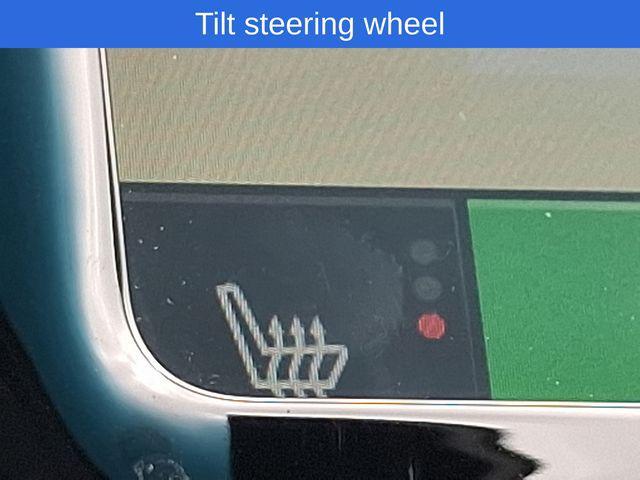 Photo of 2017 Kinetic Blue Metallic Chevrolet Bolt EV