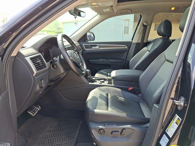 Photo of 2019 Deep Black Pearl Volkswagen Atlas