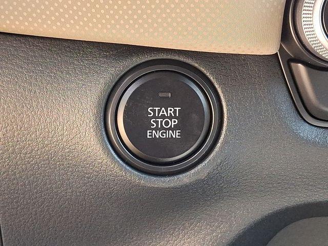 Photo of 2025 wind chill pearl Mazda CX-50