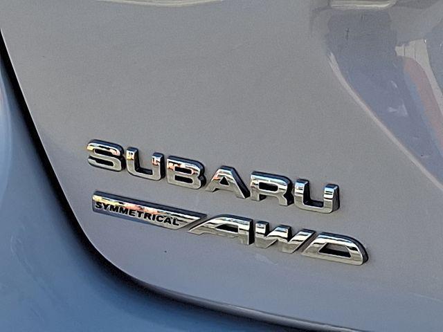 Photo of 2024 Crystal White Pearl Subaru Crosstrek