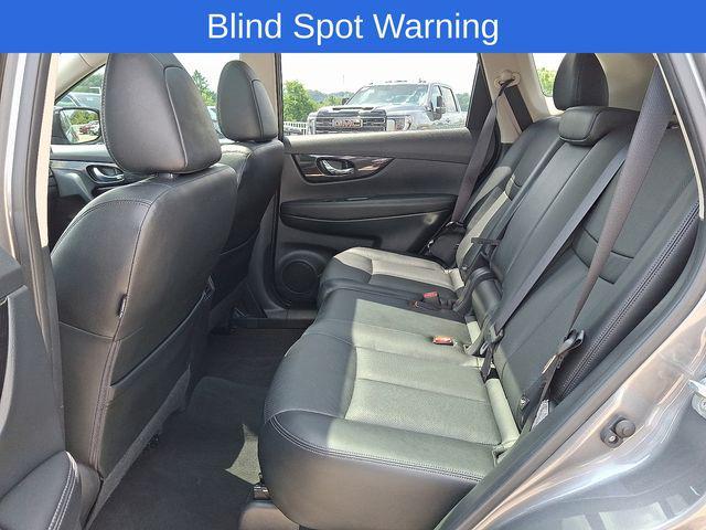 Photo of 2018 Gun Metallic Nissan Rogue