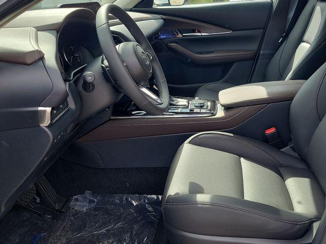 Photo of 2025 Snowflake White Pearl Mica Mazda CX-30