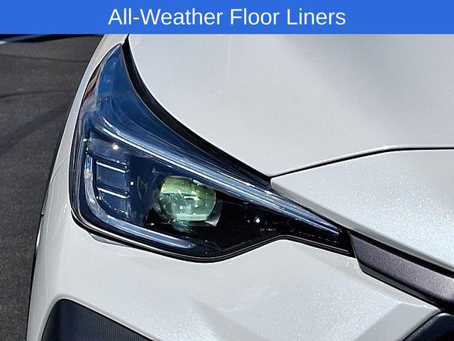 Photo of 2024 Crystal White Pearl Subaru Crosstrek