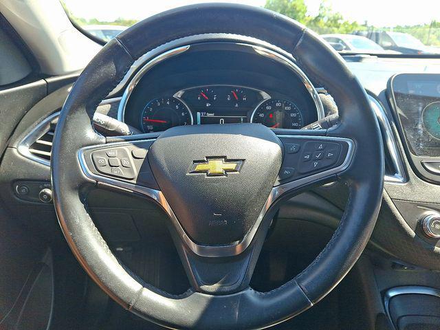 Photo of 2018 Silver Ice Metallic Chevrolet Malibu
