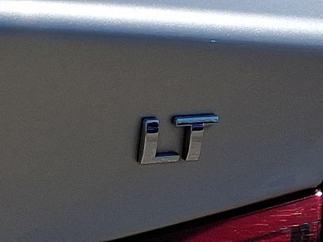 Photo of 2018 Silver Ice Metallic Chevrolet Malibu