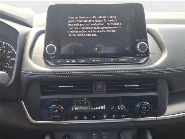 Photo of 2024 Everest White Pearl Nissan Rogue