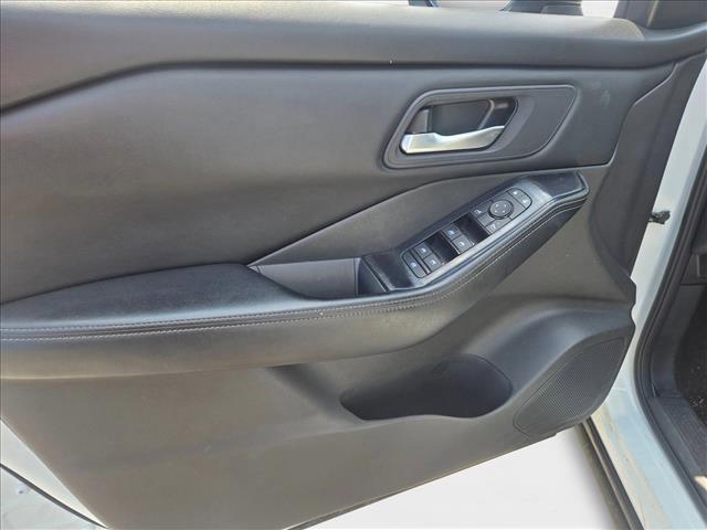 Photo of 2024 Everest White Pearl Nissan Rogue