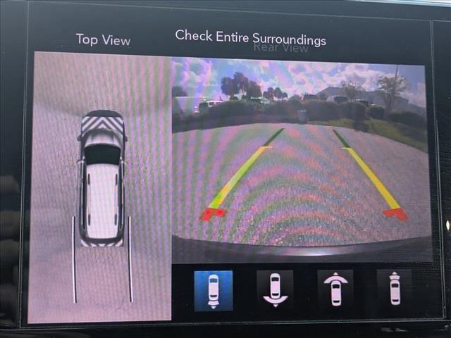 Photo of 2019 Brilliant Black Crystal Pearlcoat Chrysler Pacifica