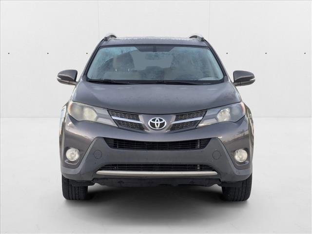 Photo of 2014 Magnetic Gray Metallic Toyota RAV4