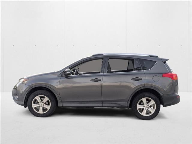 Photo of 2014 Magnetic Gray Metallic Toyota RAV4