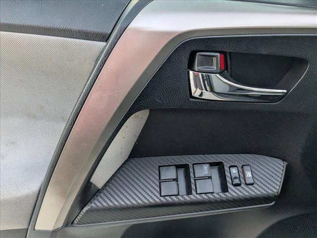 Photo of 2014 Magnetic Gray Metallic Toyota RAV4
