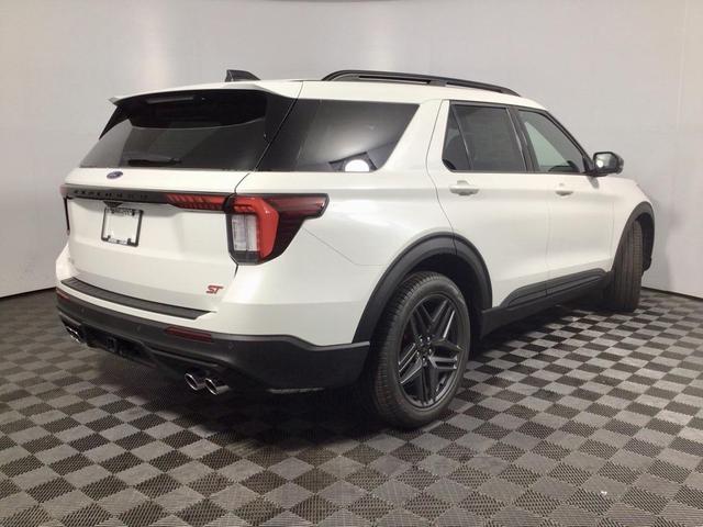 Photo of 2025 Star White Metallic Tri-Coat Ford Explorer