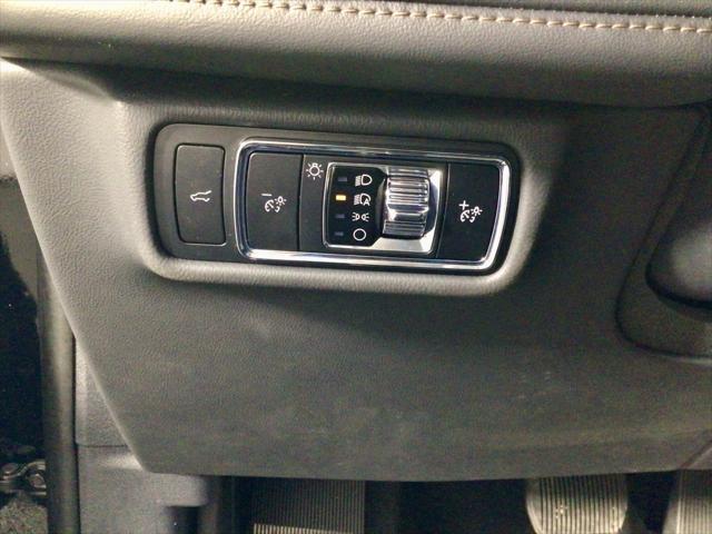 Photo of 2025 Black Metallic Lincoln Aviator