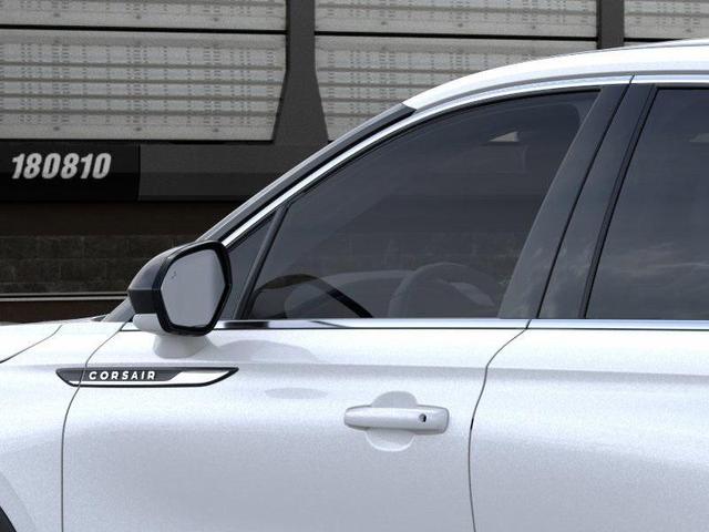 Photo of 2025 Crystal White Metallic Clearcoat Lincoln Corsair