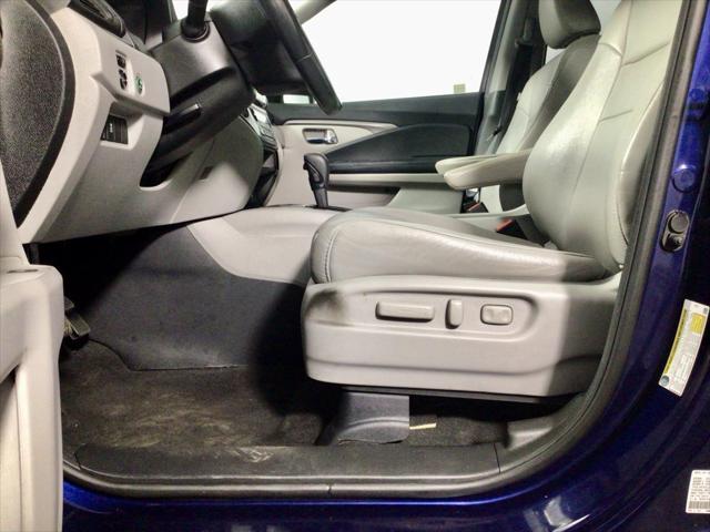 Photo of 2019 Steel Sapphire Metallic Honda Pilot