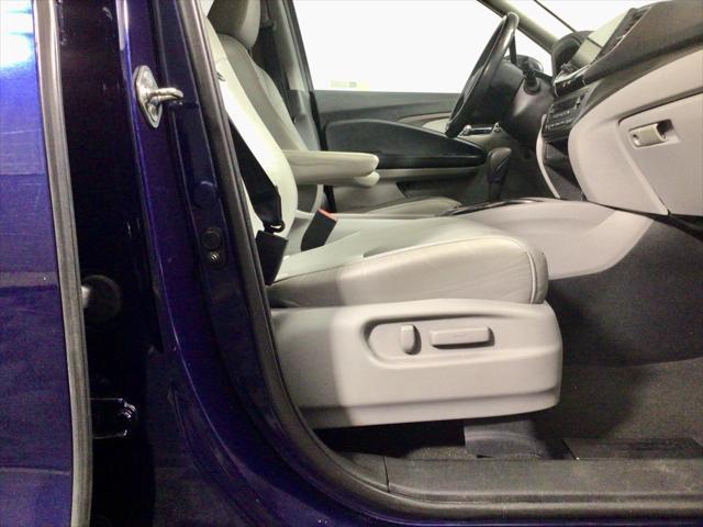 Photo of 2019 Steel Sapphire Metallic Honda Pilot