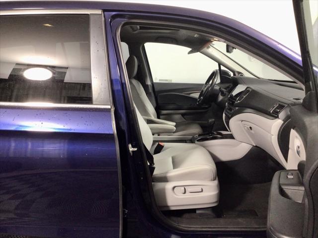 Photo of 2019 Steel Sapphire Metallic Honda Pilot