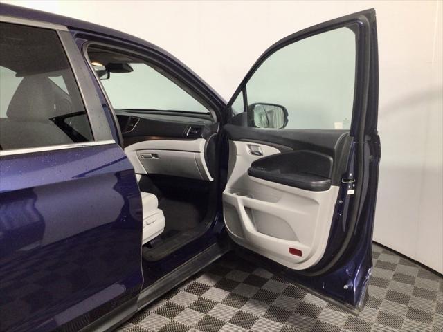 Photo of 2019 Steel Sapphire Metallic Honda Pilot