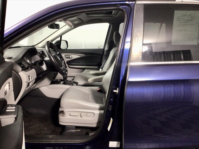 Photo of 2019 Steel Sapphire Metallic Honda Pilot