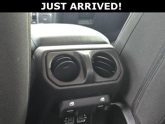 Photo of 2023 Bright White Clearcoat Jeep Gladiator