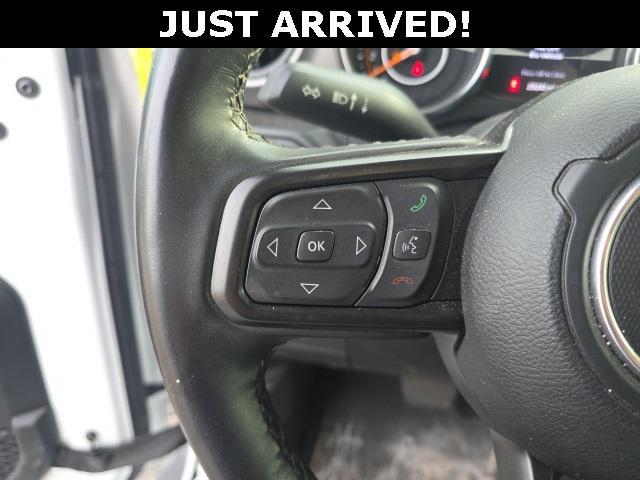 Photo of 2023 Bright White Clearcoat Jeep Gladiator