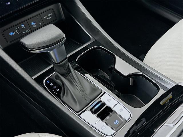 Photo of 2025 Phantom Black Hyundai SANTA CRUZ