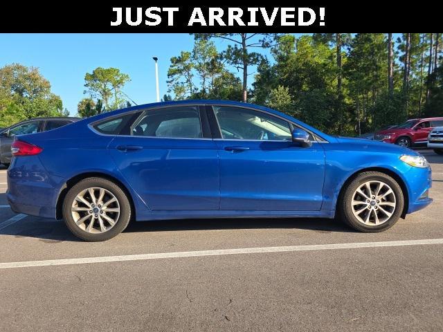 Photo of 2017 Lightning Blue Ford Fusion