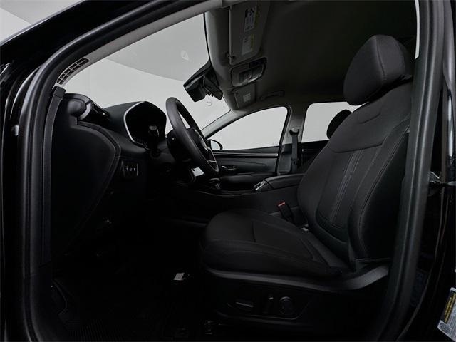Photo of 2024 Black Pearl Hyundai TUCSON