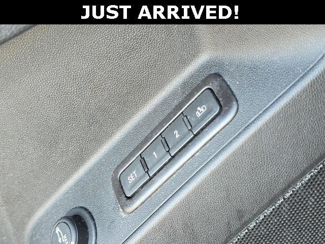 Photo of 2019 Iridescent Pearl Tricoat Chevrolet Equinox