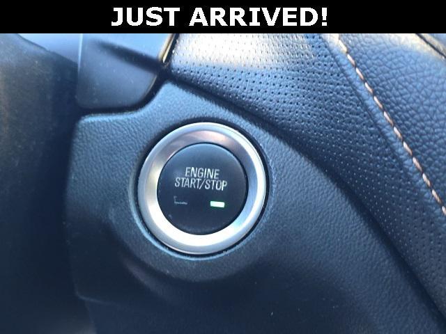Photo of 2019 Iridescent Pearl Tricoat Chevrolet Equinox