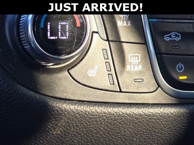 Photo of 2019 Iridescent Pearl Tricoat Chevrolet Equinox