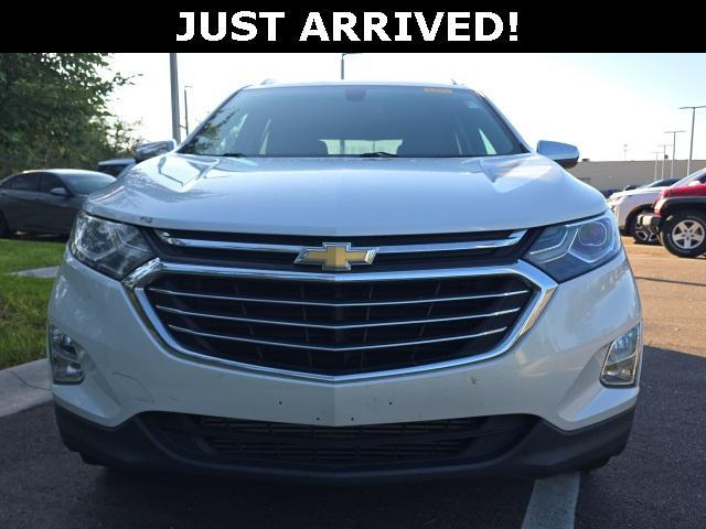 Photo of 2019 Iridescent Pearl Tricoat Chevrolet Equinox