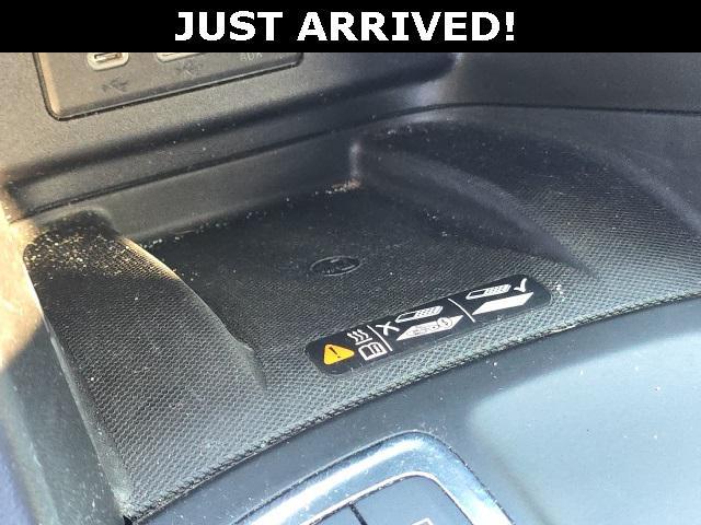 Photo of 2019 Iridescent Pearl Tricoat Chevrolet Equinox